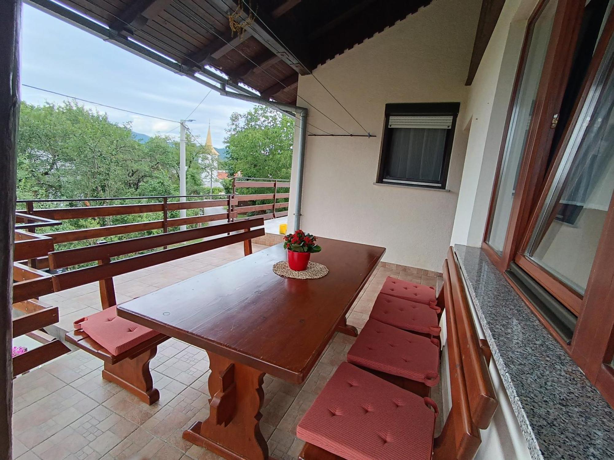 Apartma Mihatovi *